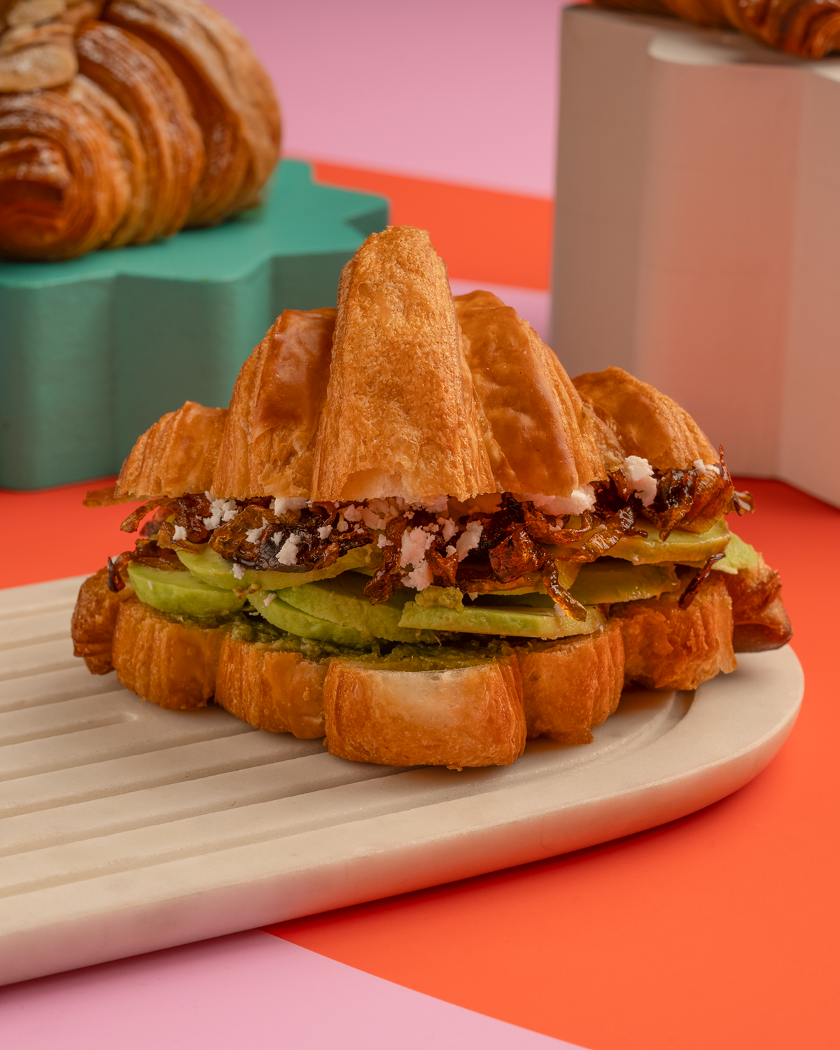 Pesto,Avacado,Caramelized Onion, Feta with Pesto Dip