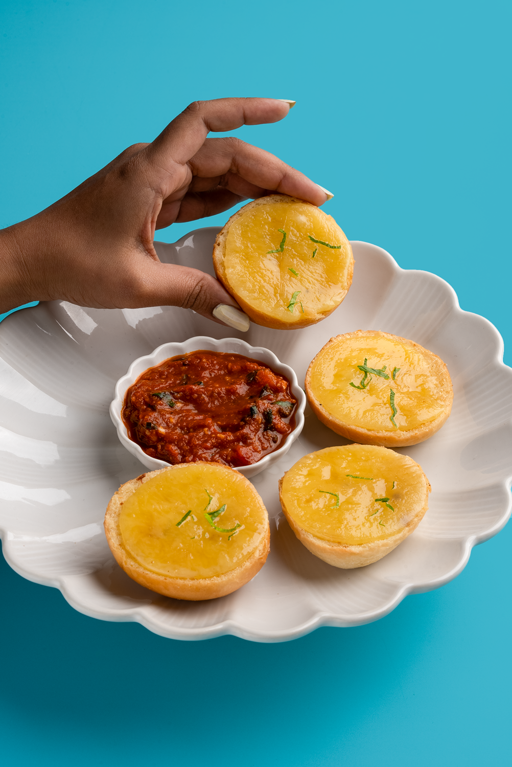 Cheese Garlic Rolls With Tomato Balsamic Dip ( Pack Of 2)