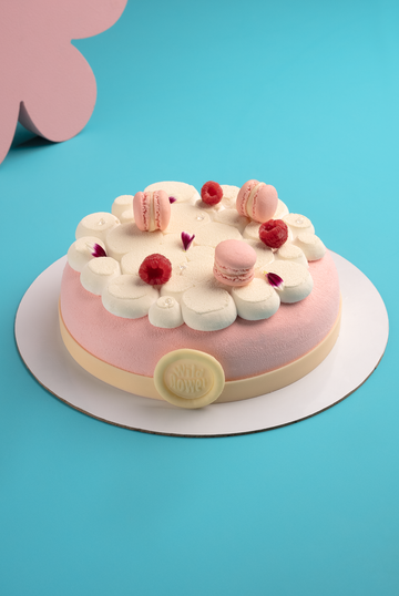 Fresh Fruit Cake with Almond Nougatine